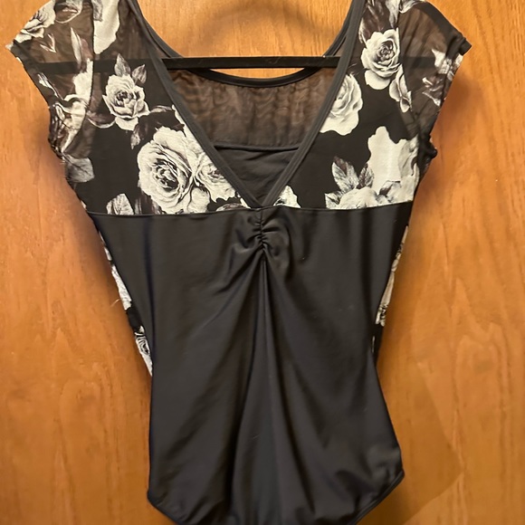 AK Dancewear AL - Picture 2 of 4